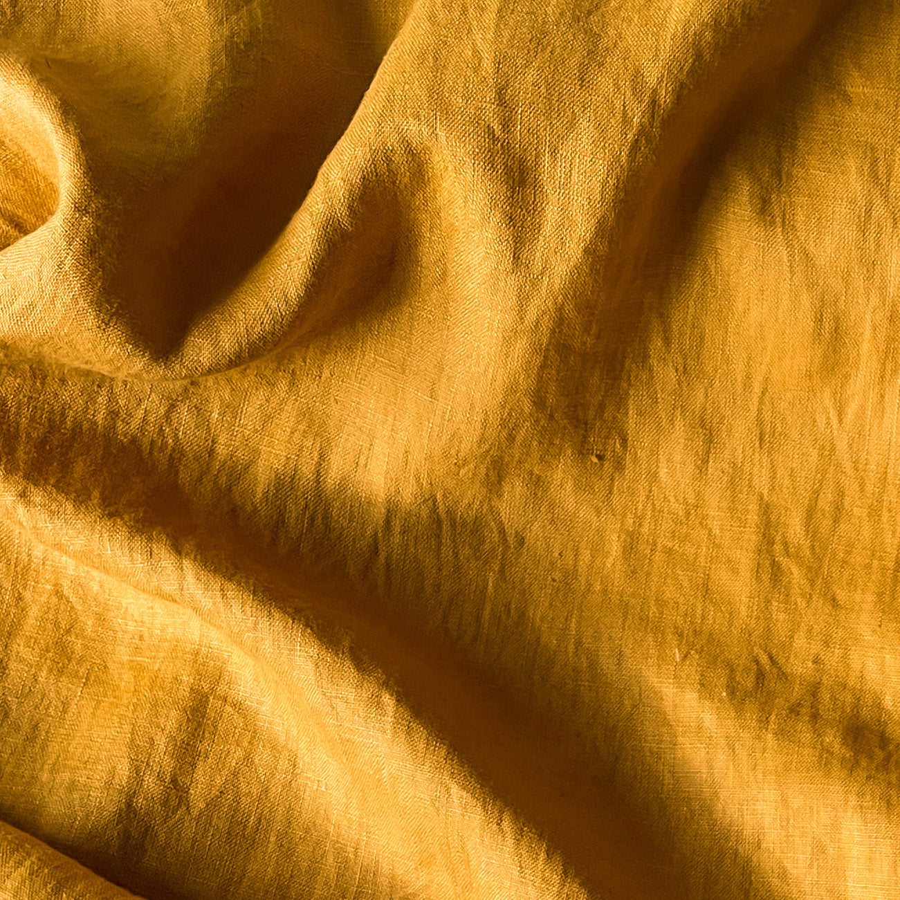 Mustard (137) plain colour linen 150gsm