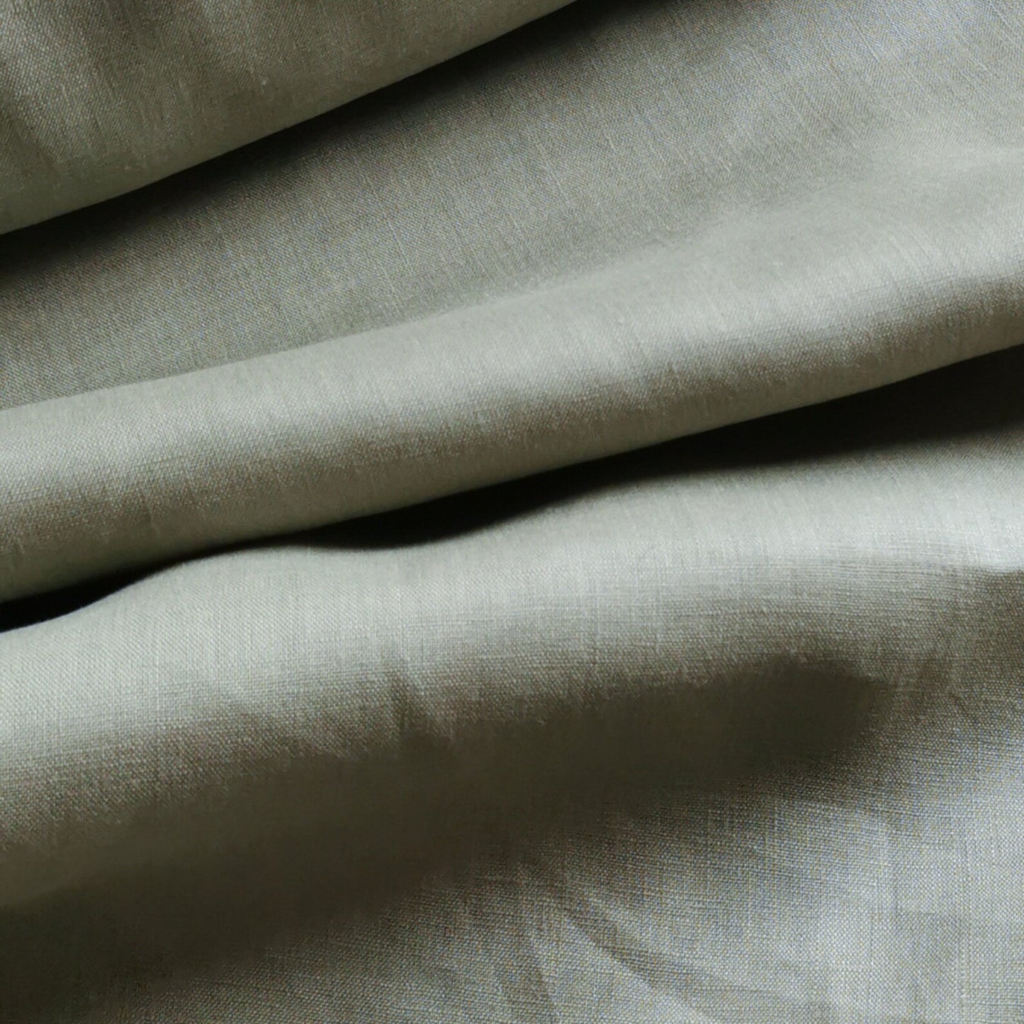 Sage Green (62) plain colour linen 150gsm